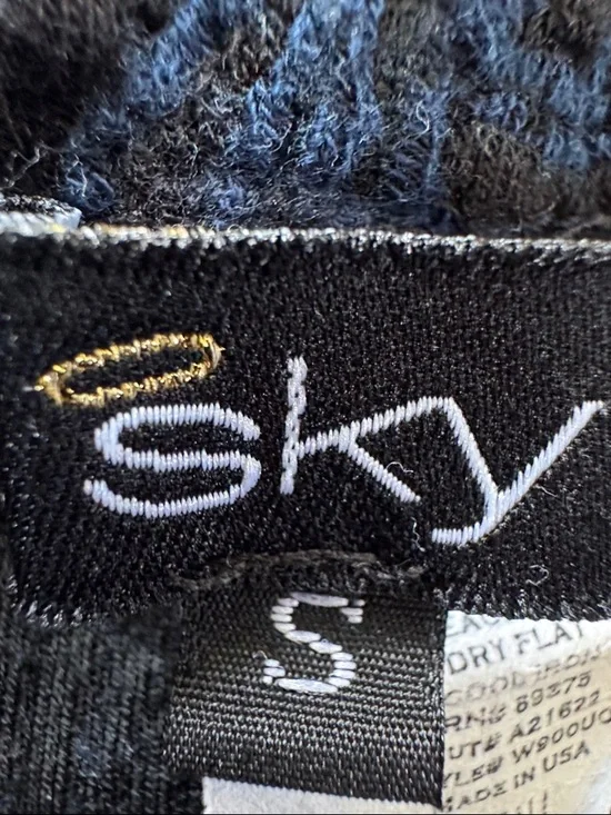 Women’s Leggings…Navy Patterned Leggings. NEVER WORN! - Picture 2 of 3